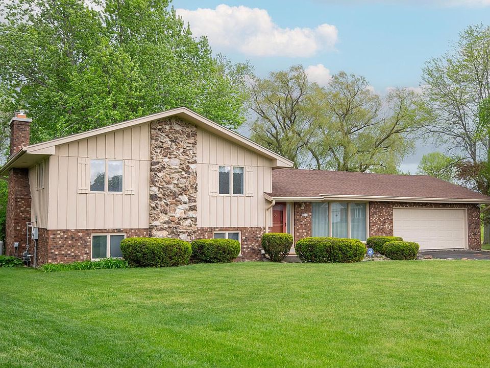 1st image of 11040 N Riverland COURT