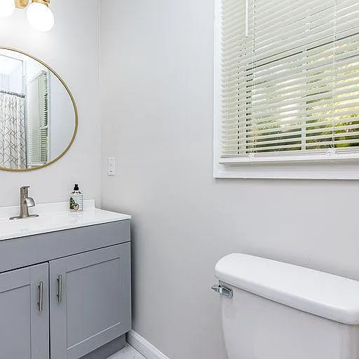 217 E Lee St — Photo 12
