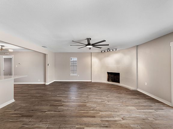 4th image of 4937 Holmes Dr