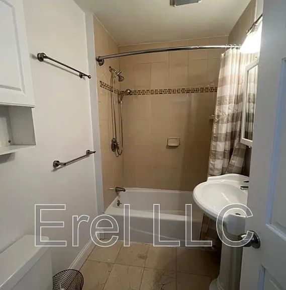 54 Webster Ave #1A — Photo 5