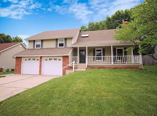 717 SE Claremont St, Lees Summit, MO 64063