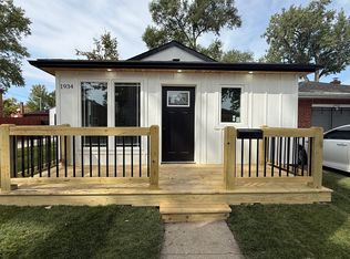 1934 S 20th Ave, Maywood, IL 60153