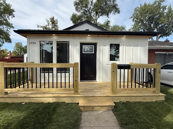 1934 S 20th Ave, Maywood, IL 60153
