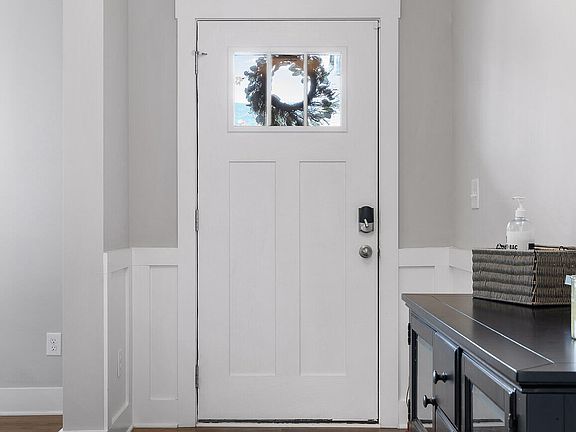 5th image of 7561 Highborne Ln