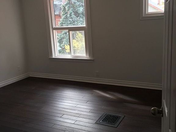 4th image of 161 Montrose Ave Unit 2