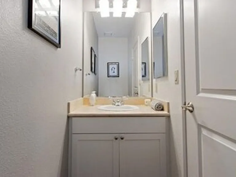 330 S Overlook Dr — Photo 21