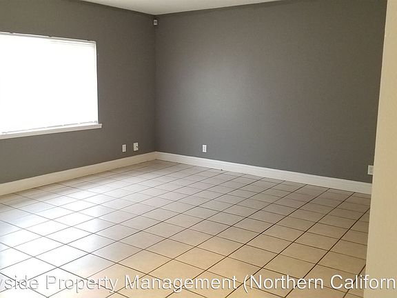4th image of 1213 Roselawn Ave APT C
