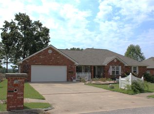 16 W Bluff Ln, Eureka Springs, AR 72631
