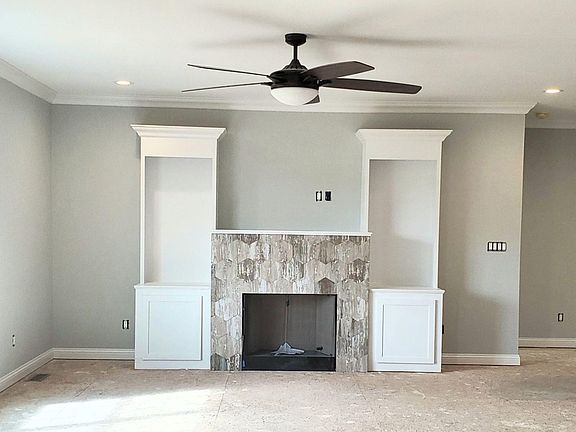 4th image of 205 Angliana Dr