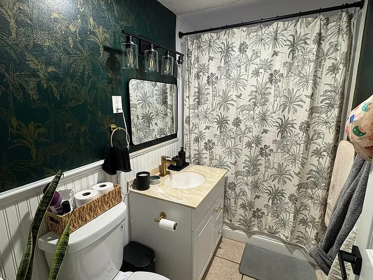 5 Royal Crest Dr #2E — Photo 7
