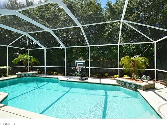 2nd image of 8404 Laurel Lakes Blvd