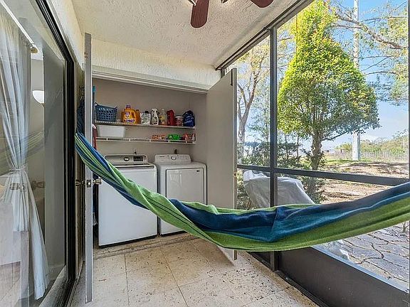 4th image of 109 Meadow Ln