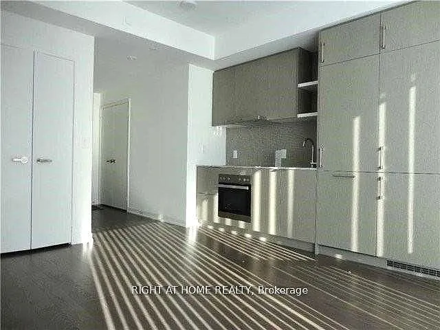 100 Harbour St #6408 — Photo 2