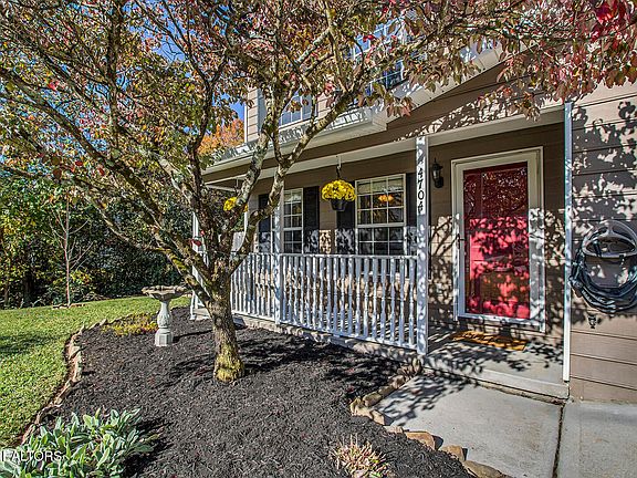 4th image of 4704 Brierley Dr