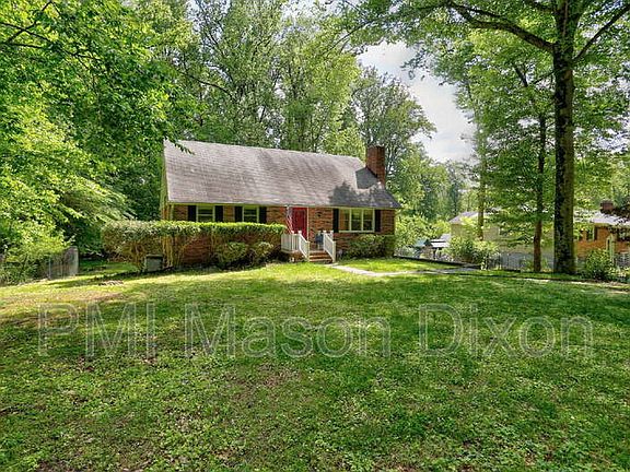 3rd image of 9710 Gwynn Park Dr