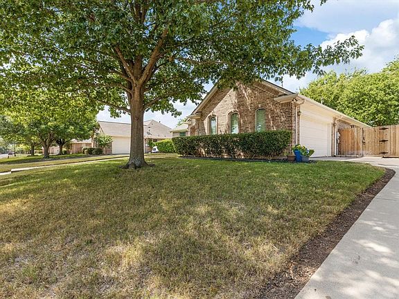 4th image of 1508 Twin Oaks Dr