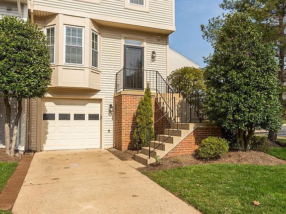 2nd image of 5818 Watermark Cir