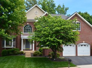 12218 Harbor Town Cir, Fairfax, VA 22033