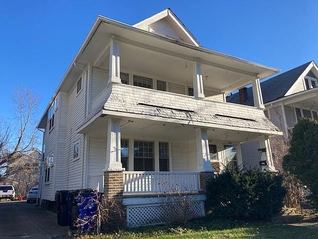 1st image of 1319 W 106th St