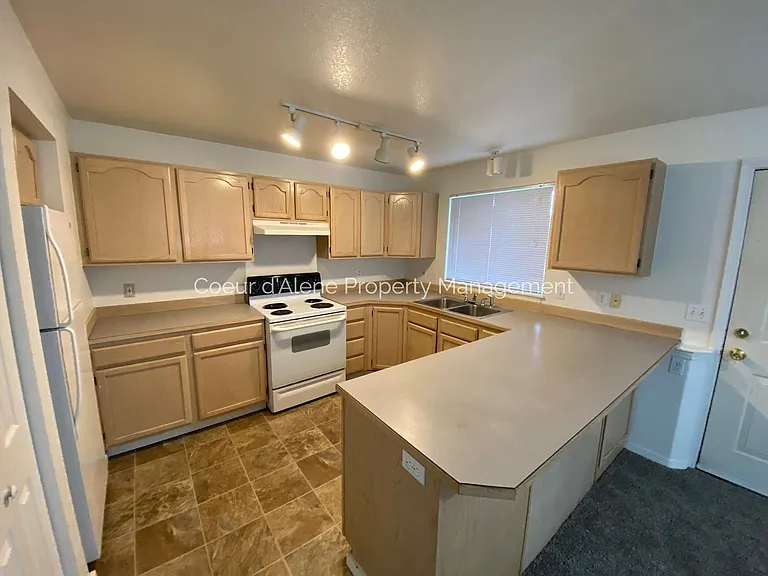 845 N Siony Ln — Photo 5