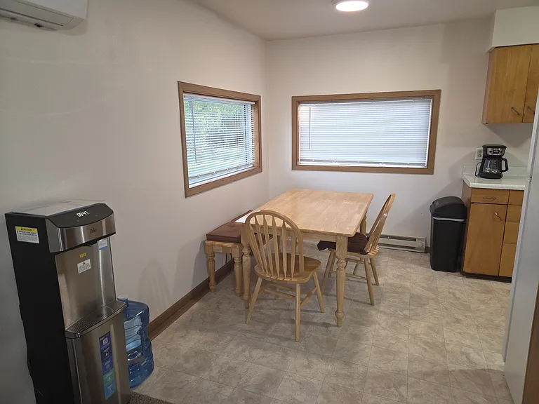 325 N Monroe St — Photo 5