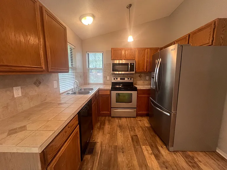 229 W Village Lake Dr — Photo 6