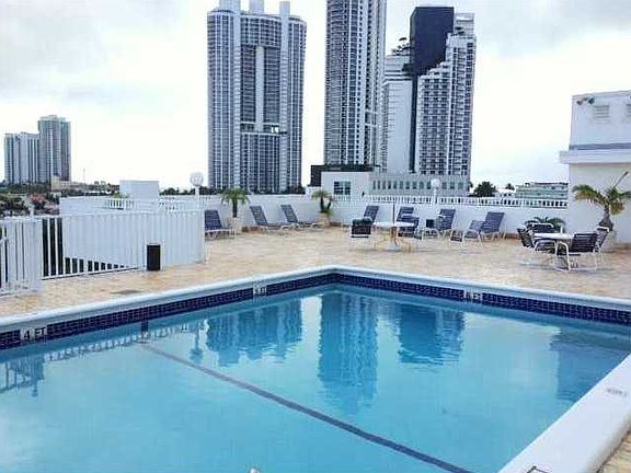 4th image of 17800 Atlantic Blvd APT 304