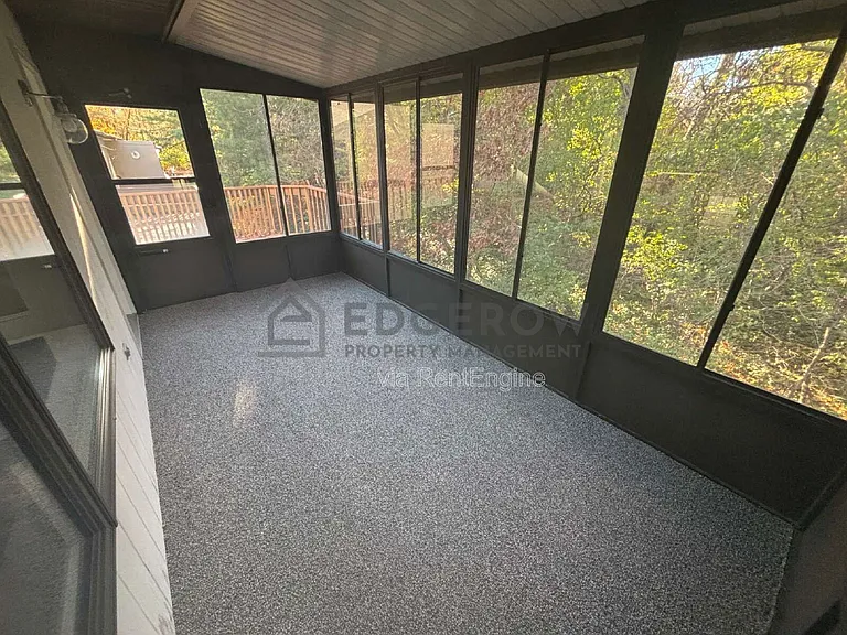 2726 Sandstone Ter NE — Photo 16
