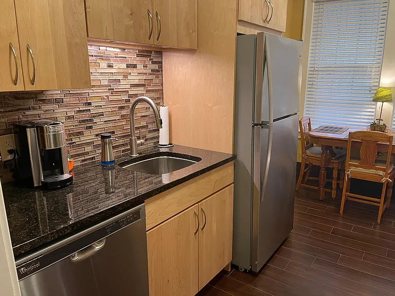 1154 Jefferson St #C — Photo 14
