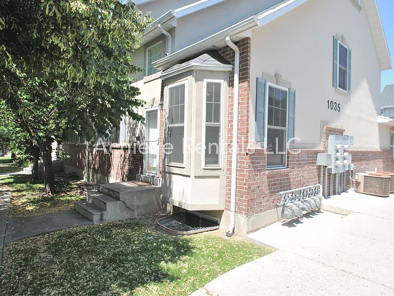 1035 N 130 W #100 — Photo 1
