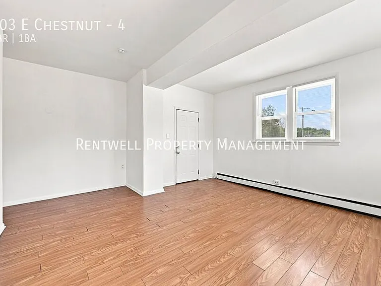 103 E Chestnut St #4 — Photo 10