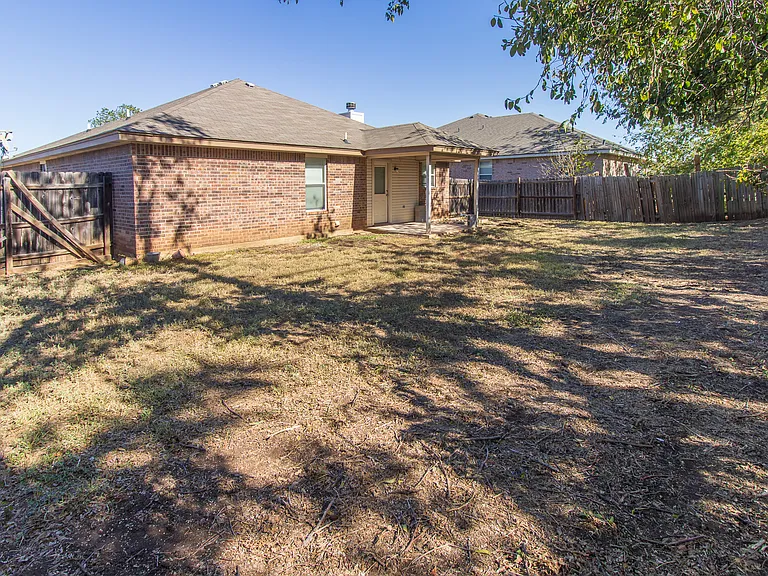3102 Ida Dr — Photo 22