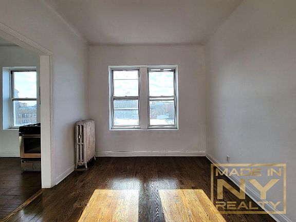 4th image of 3770 63rd St APT 4C