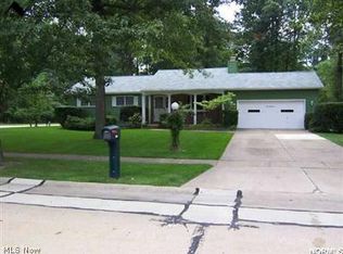 196 Fredericksburg Dr, Avon Lake, OH 44012