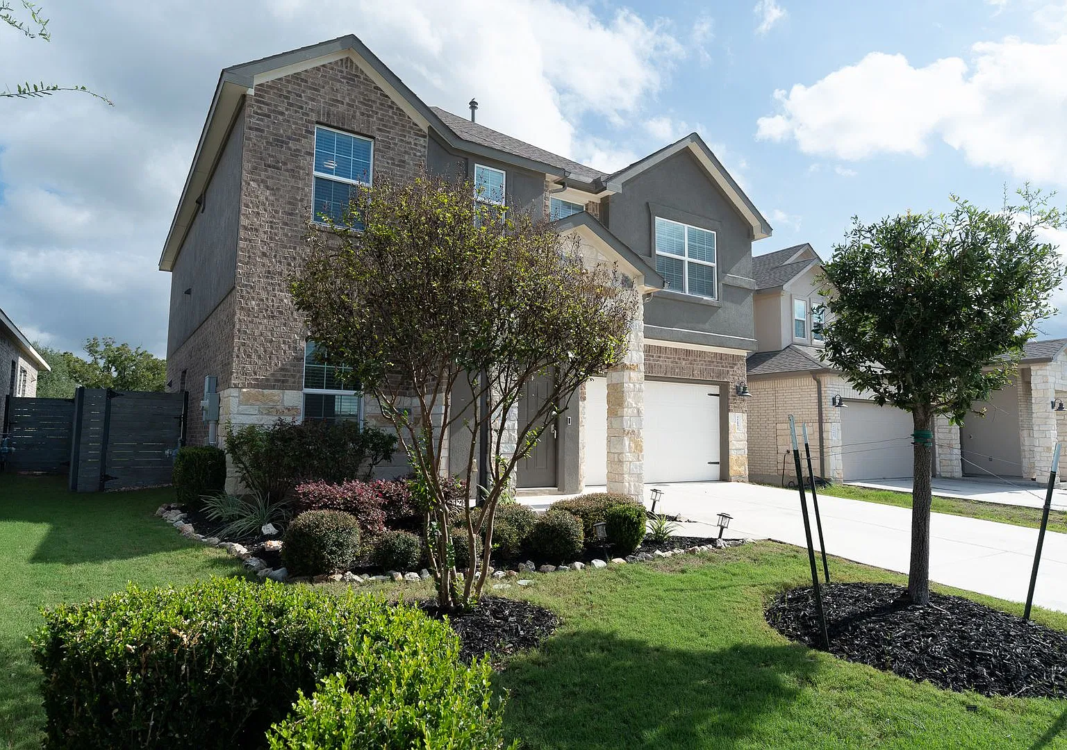 717 Legends Lane, Georgetown Tx 78628 *Lawn Maintenance Included* — Photo 3