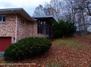 6560 E Galway Cir, Dimondale, MI 48821