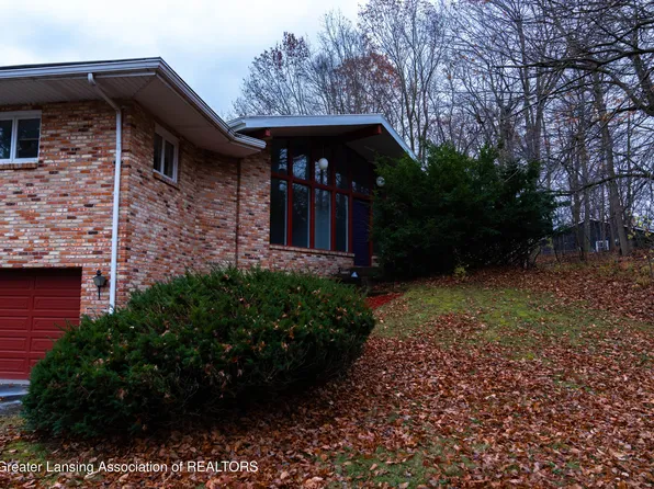 6560 E Galway Cir, Dimondale, MI 48821