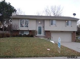 16309 Arbor St, Omaha, NE 68130