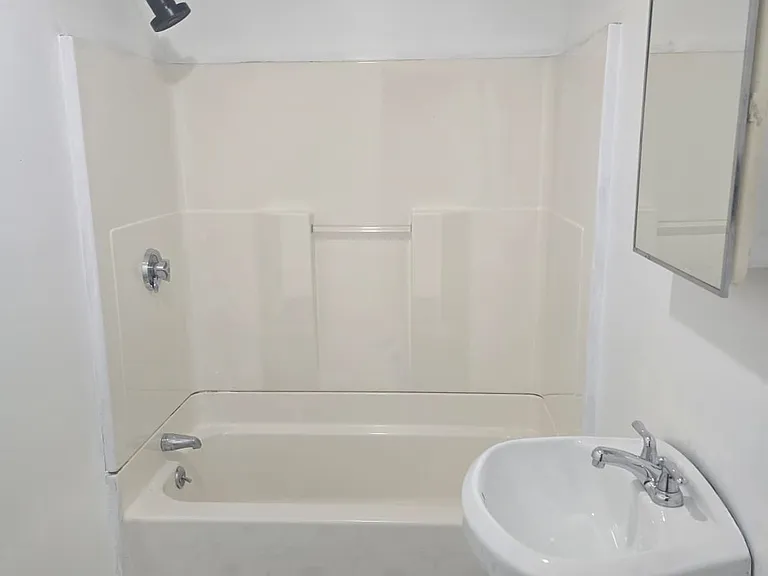 19 Ashburnham St #BASEMENT — Photo 8