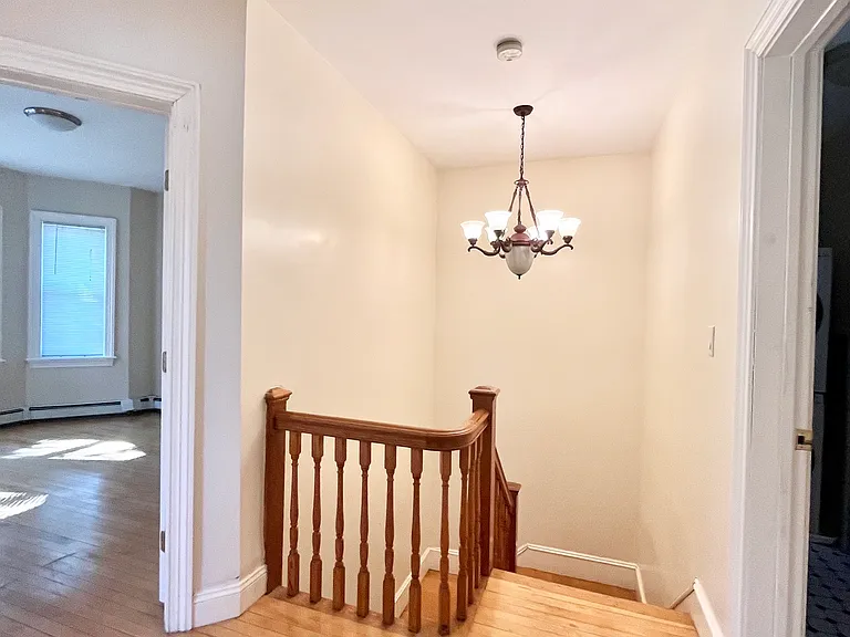 19 Park View St — Photo 9