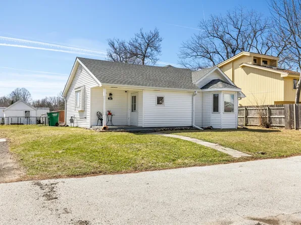 208 SE 3rd St, Grimes, IA 50111