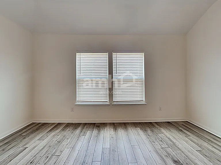1162 Treeta Trl — Photo 12
