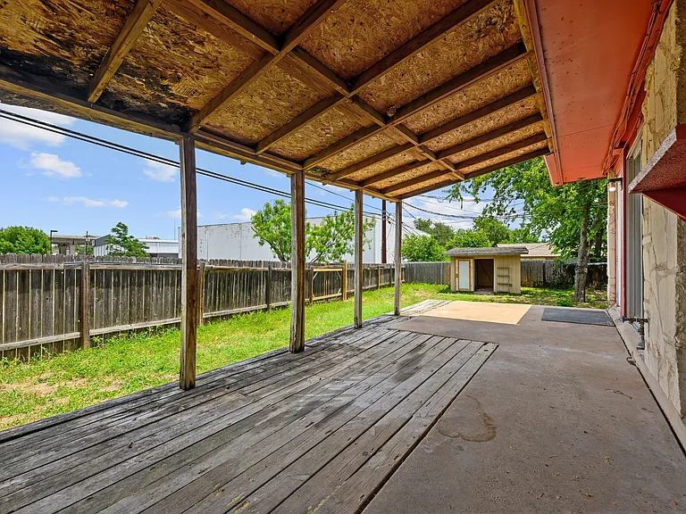 204 Northcrest Cir #D — Photo 17