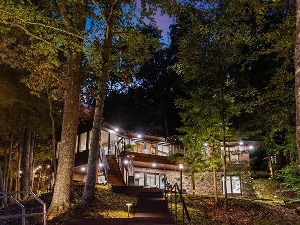 4520 W Jurist Ct, Trafalgar, IN 46181