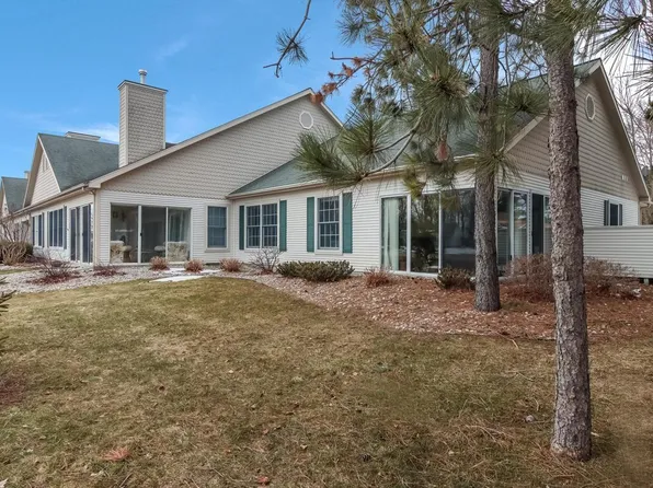 611 Meadowview Ln Unit 1, Elk Rapids, MI 49629