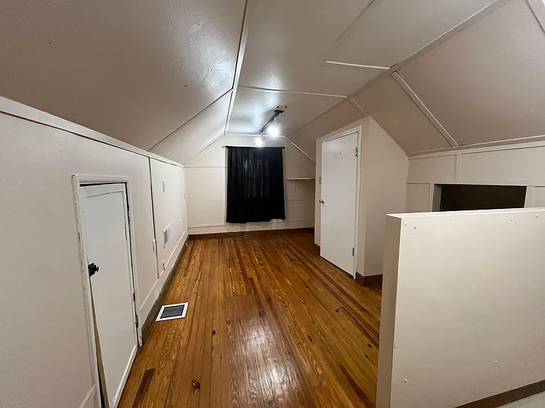 2610 Colonial Ave SW — Photo 6