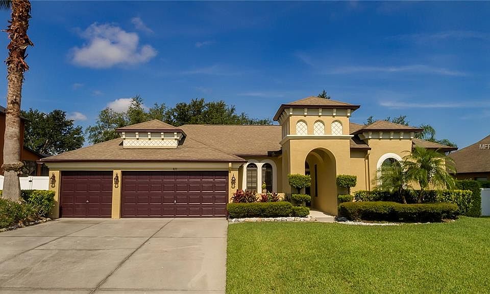 1st image of 935 Country Charm Cir
