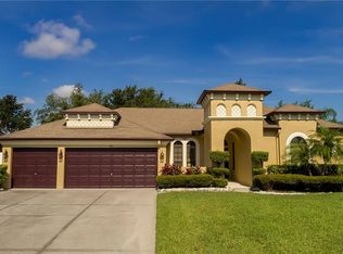 935 Country Charm Cir, Oviedo, FL 32765