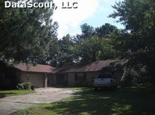 5 Hagan Dr, Pine Bluff, AR 71603