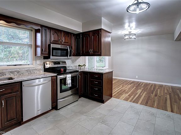 4th image of 93 Linda St